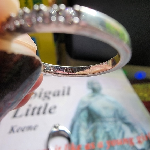 Engagement/wedding ring set - Simulated Diamond set in Sterling Silver - Picture 9 of 9